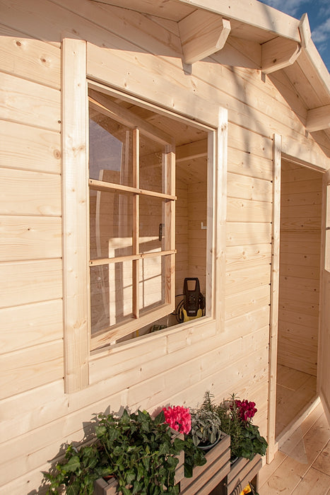 MALAGA HOUSE 300X250