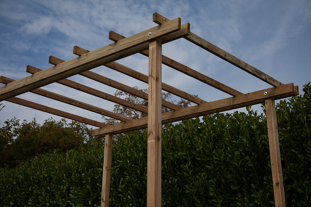SELF-SUPPORTING PERGOLA 300x400