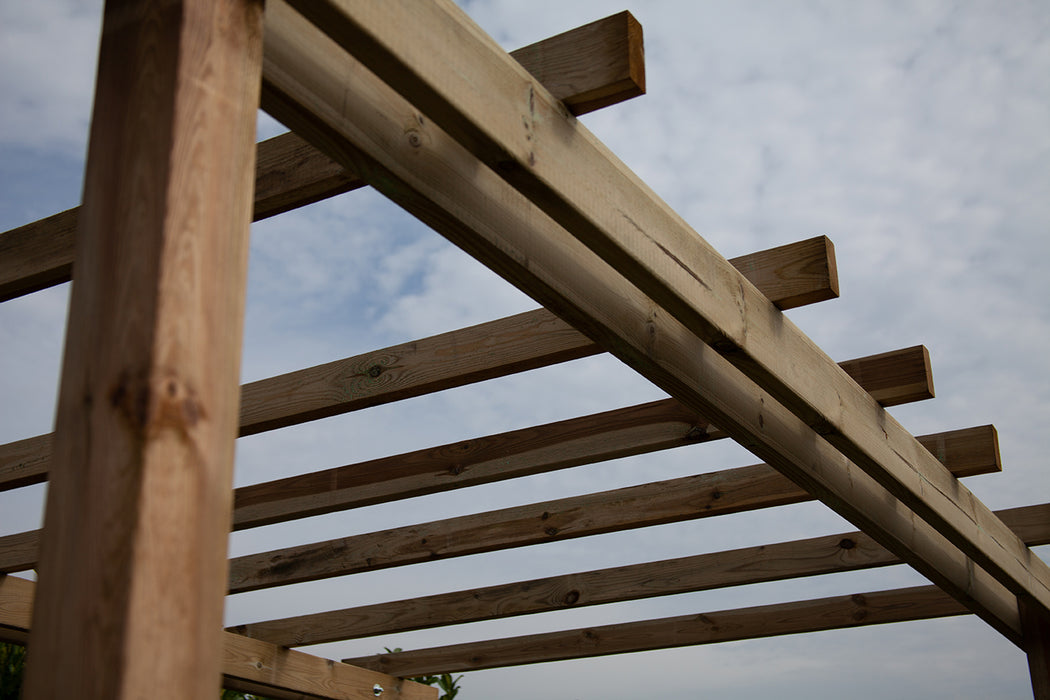 SELF-SUPPORTING PERGOLA 240x300